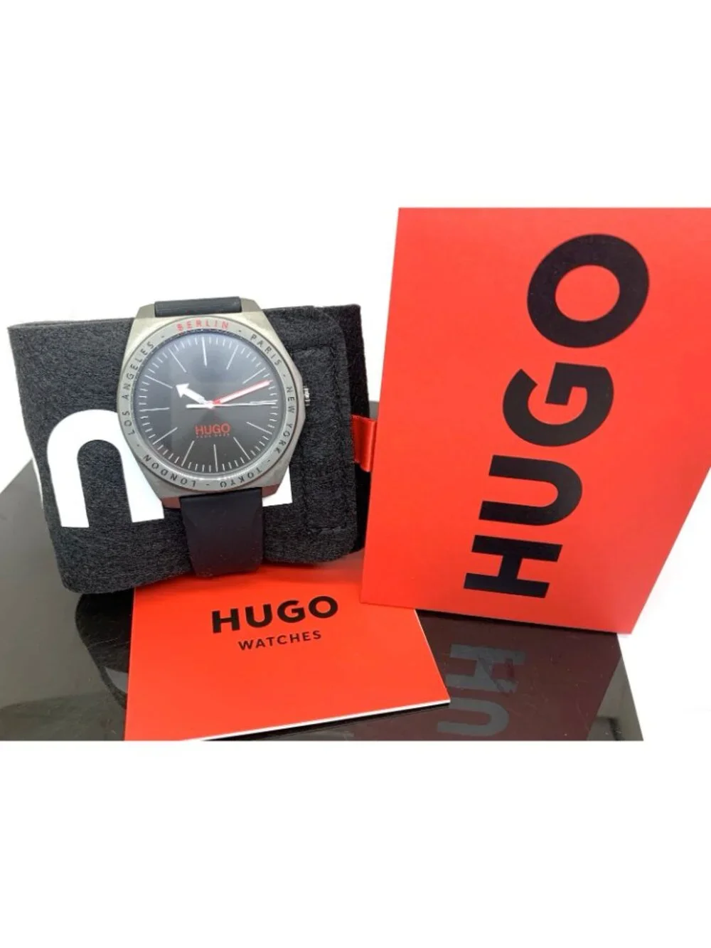 Hugo Boss Men's Watch 1530104 Quartz Black Dial Gray Steel Case Rubber Band 44mm